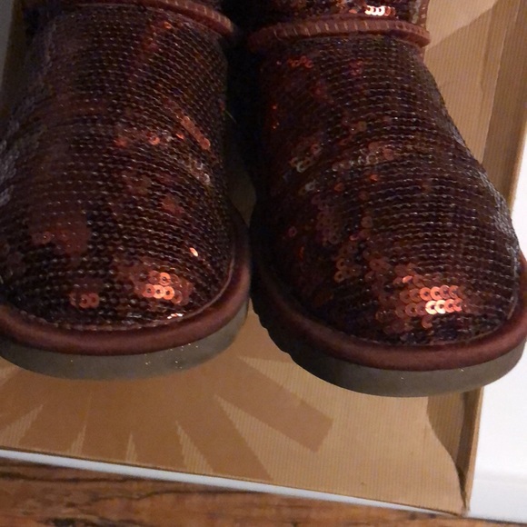 UGG classic short sequence - Picture 7 of 11